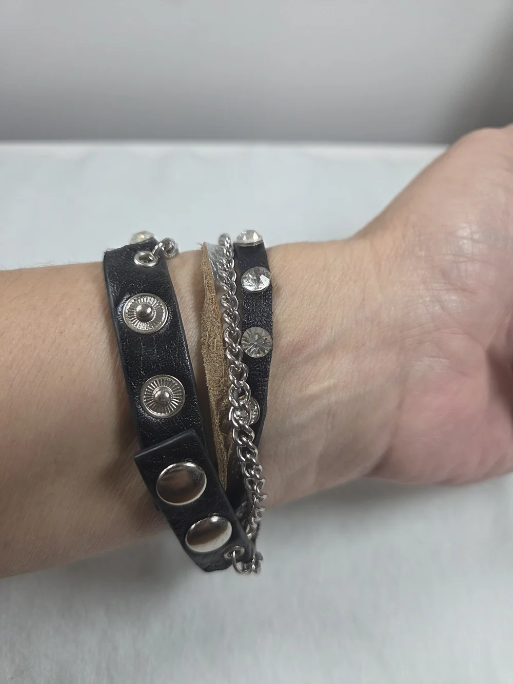 Authentic 11D Multi Strand Leather Wrap Bracelet Watch Silver & Rhinestones